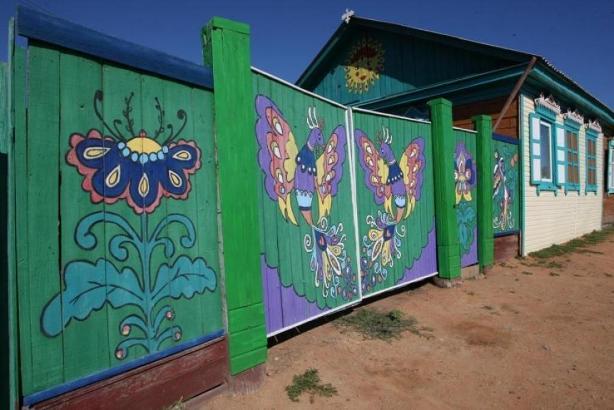 Расписные ворота усадьбы