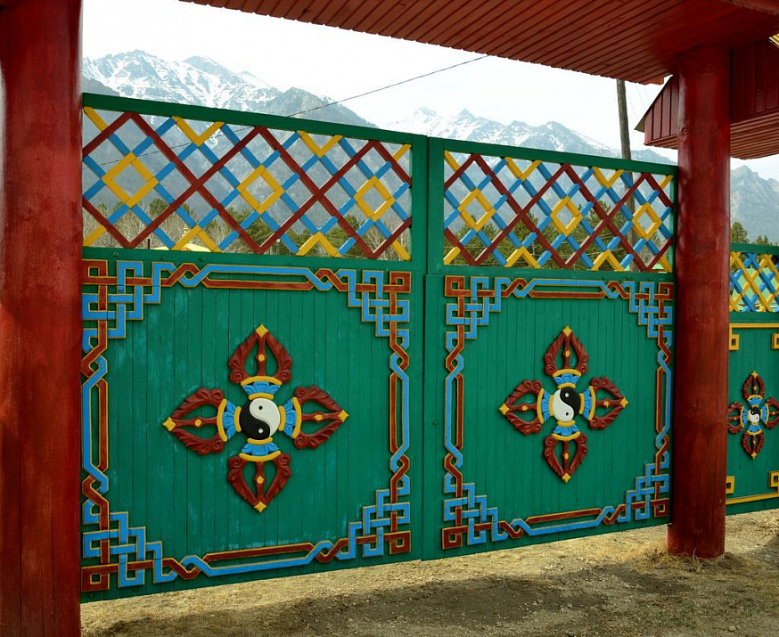 Ворота дацана